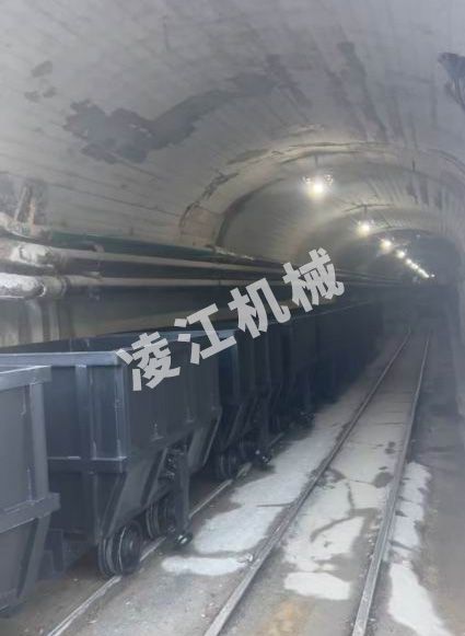 礦車(chē)